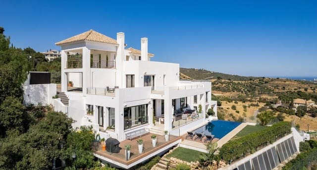 Chalet de 5 habitaciones en Los Monteros, Marbella en venta con piscina - 2.950.000 € (Ref: 8887975)