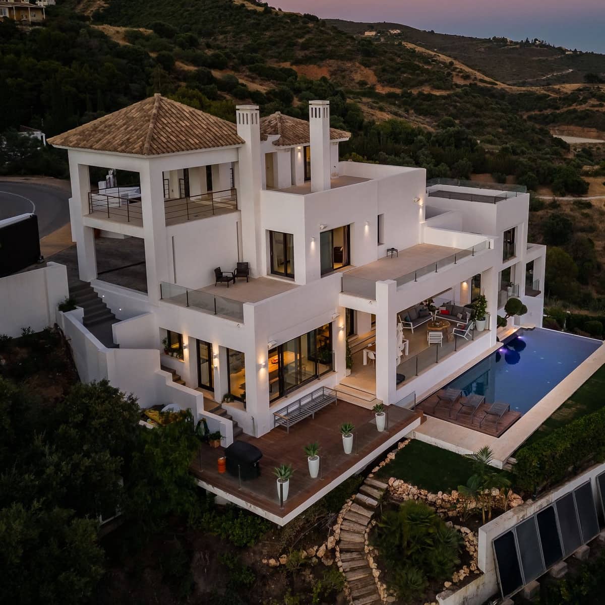 5 bedroom Apartment for sale in Los Monteros with pool - € 2,950,000 (Ref: 8887975)