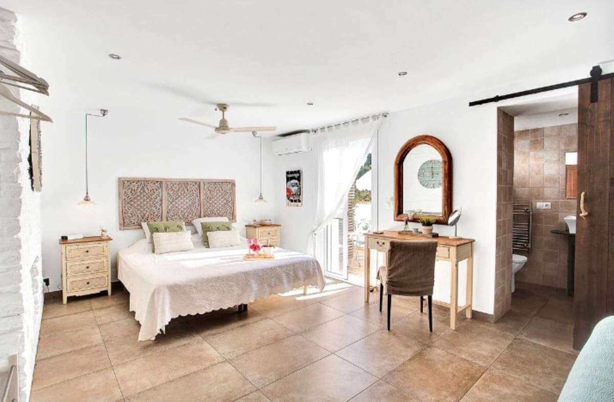 6 chambre Villa/Maison à vendre à Marbesa - 2 150 000 € (Ref: 8887985)