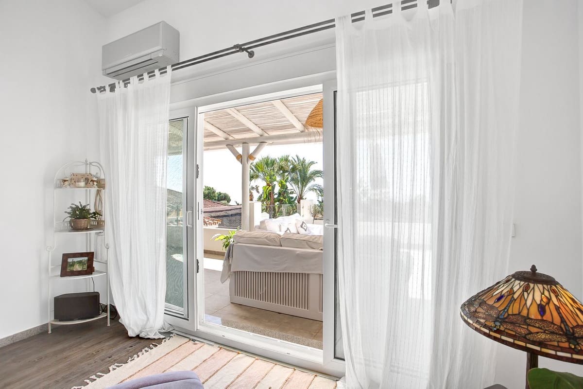 6 chambre Villa/Maison à vendre à Marbesa - 2 150 000 € (Ref: 8887985)