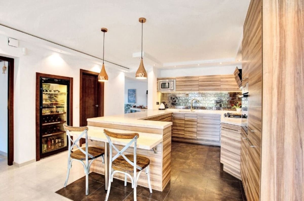 6 chambre Villa/Maison à vendre à Marbesa - 2 150 000 € (Ref: 8887985)