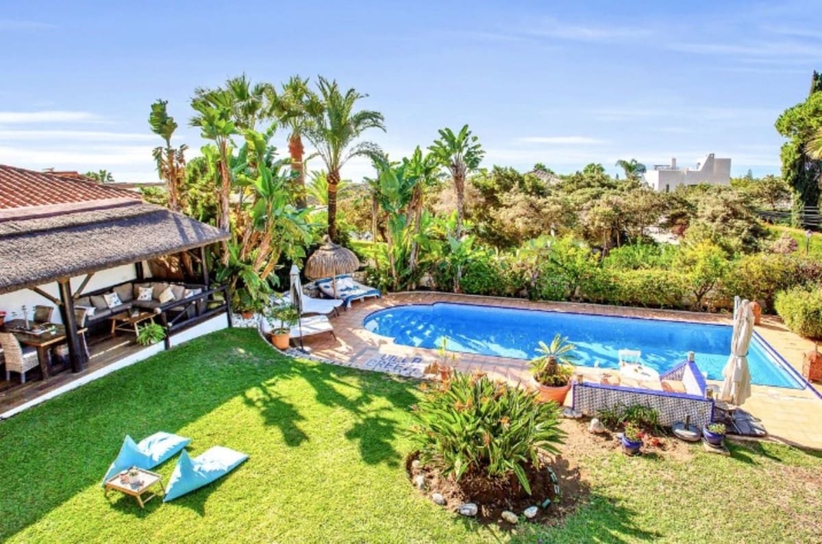 6 chambre Villa/Maison à vendre à Marbesa - 2 150 000 € (Ref: 8887985)