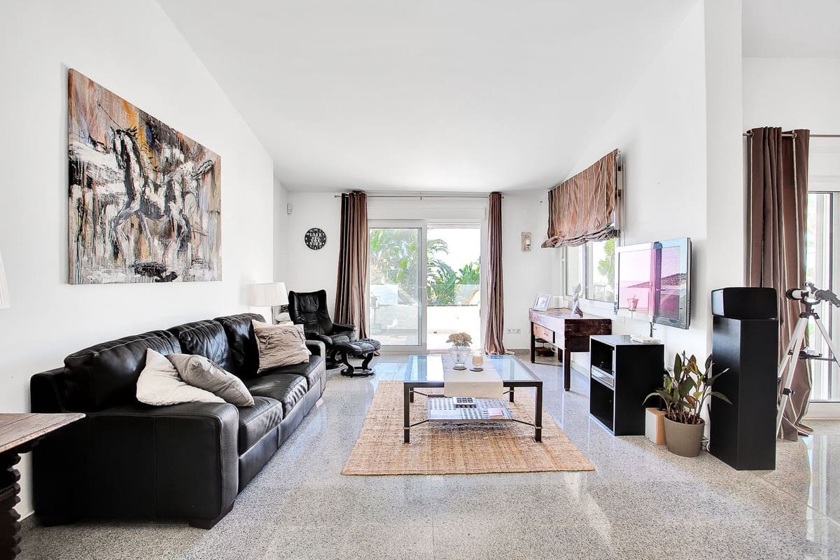 6 chambre Villa/Maison à vendre à Marbesa - 2 150 000 € (Ref: 8887985)