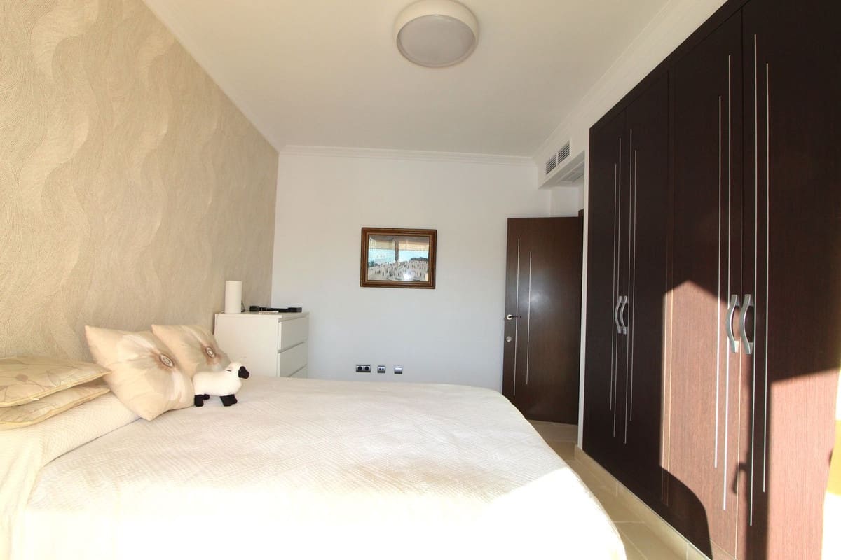 4 soveværelse Byhus til salg i Nueva Andalucia - € 950.000 (Ref: 8887998)