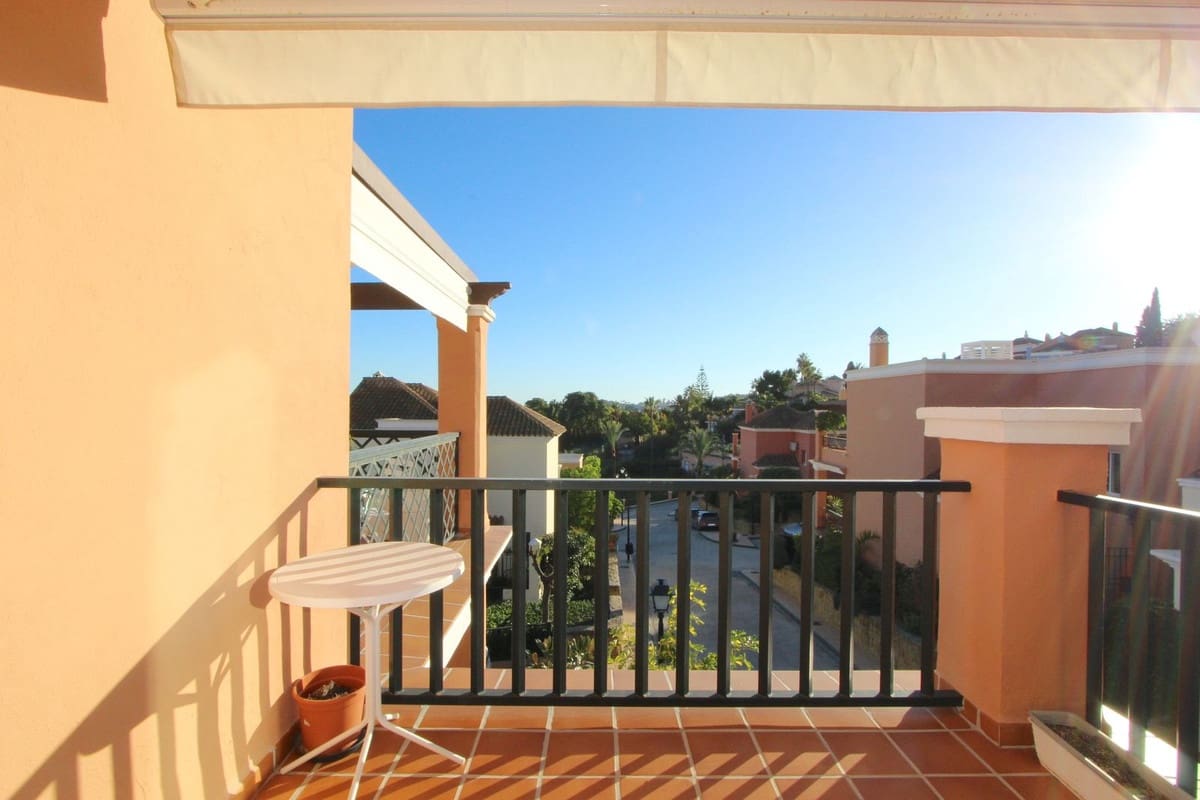 4 soveværelse Byhus til salg i Nueva Andalucia - € 950.000 (Ref: 8887998)