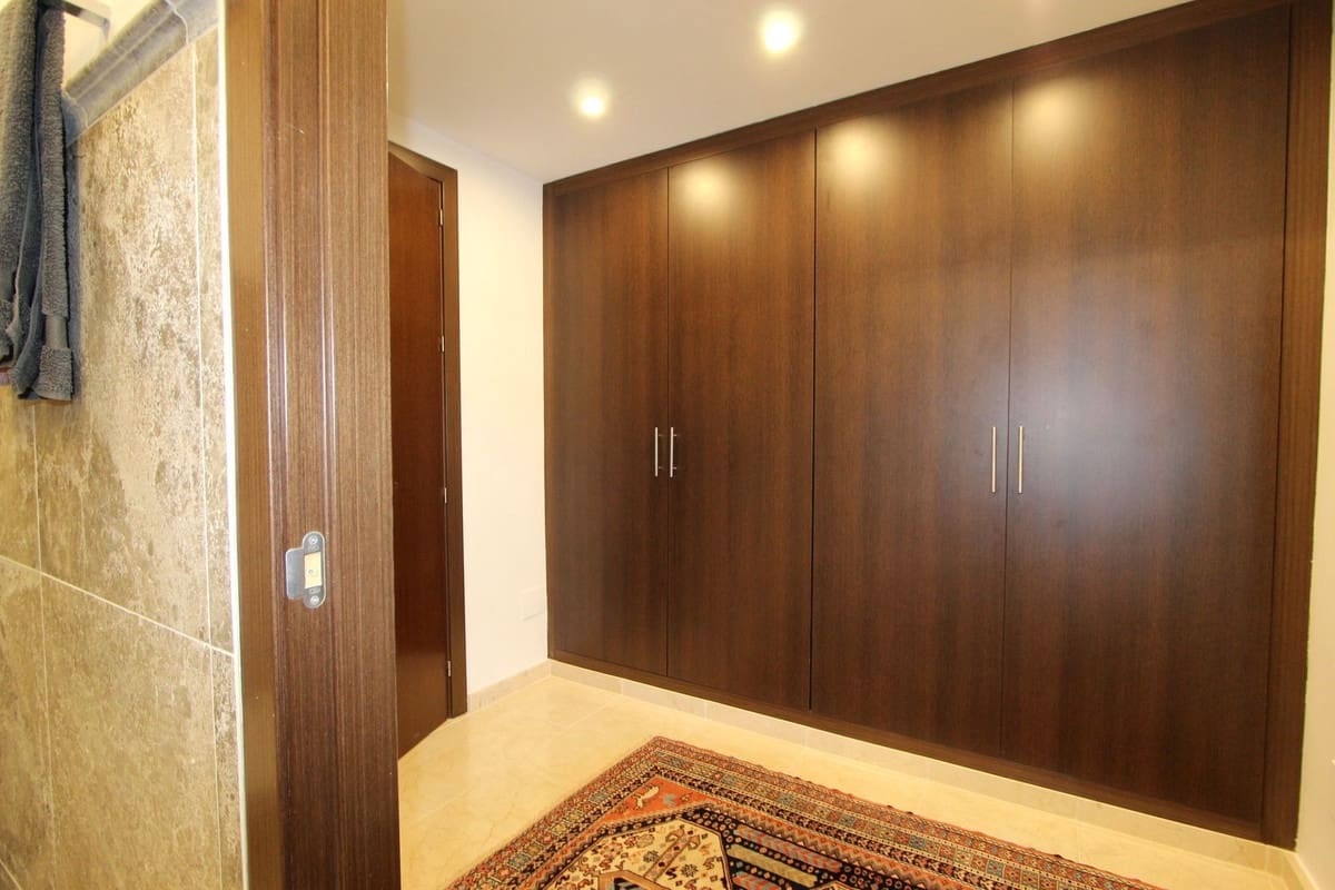 4 soveværelse Byhus til salg i Nueva Andalucia - € 950.000 (Ref: 8887998)