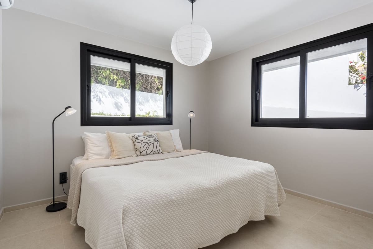 4 soveværelse Villa til salg i Benalmadena Costa - € 1.295.000 (Ref: 8888008)