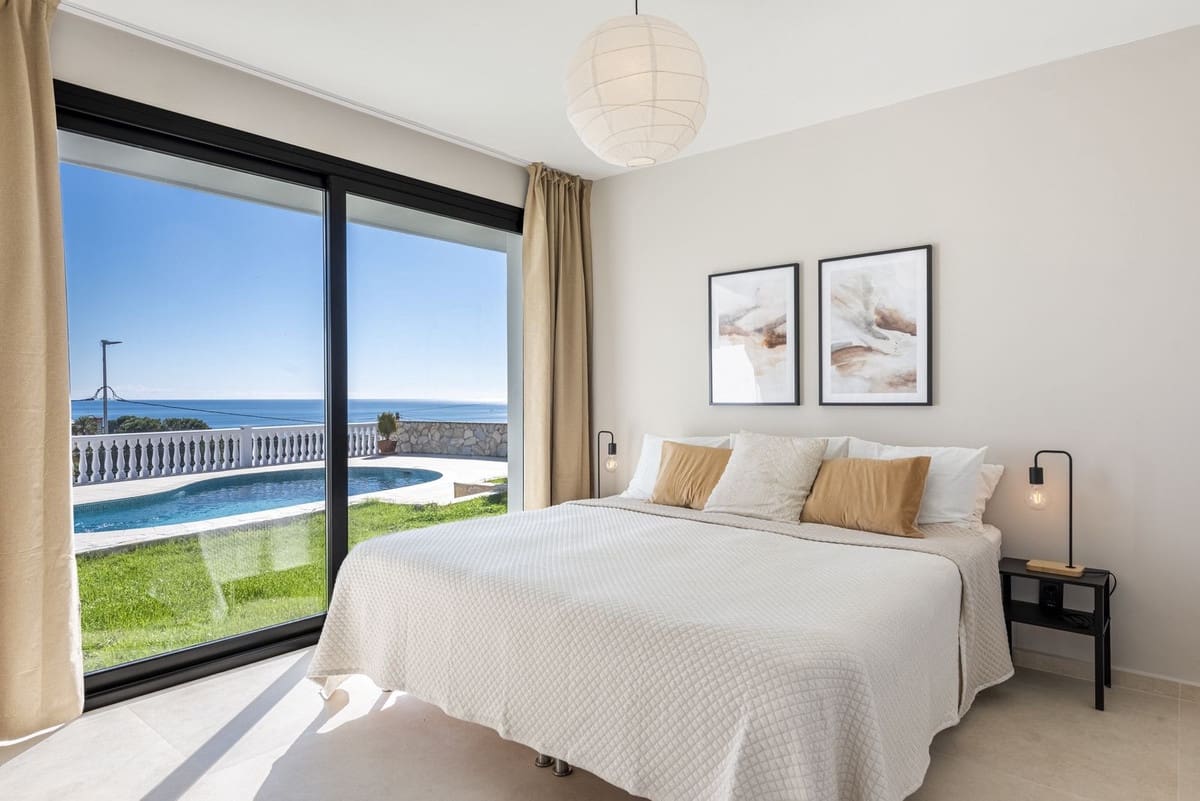 4 soveværelse Villa til salg i Benalmadena Costa - € 1.295.000 (Ref: 8888008)