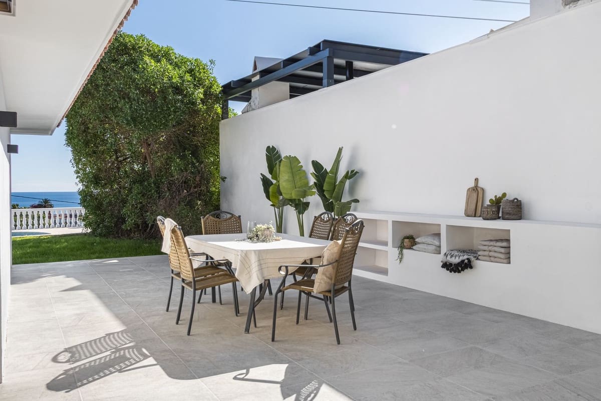 4 soveværelse Villa til salg i Benalmadena Costa - € 1.295.000 (Ref: 8888008)