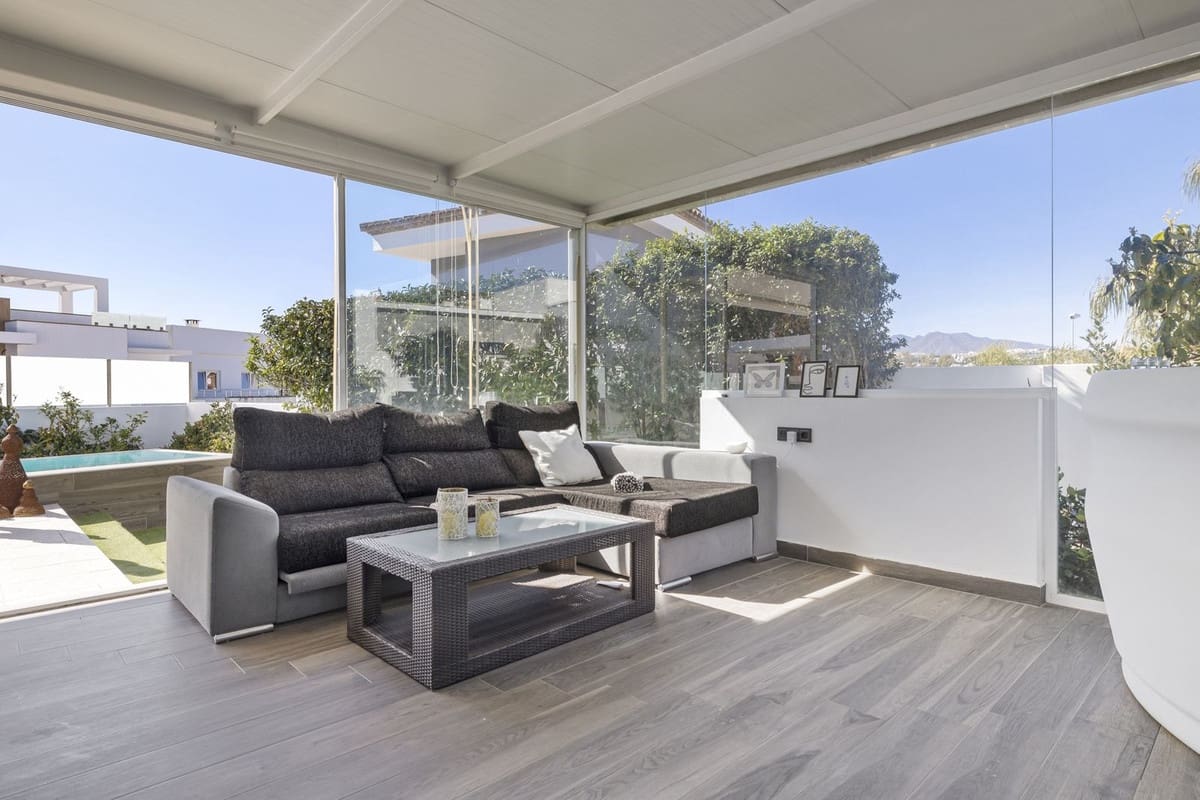 4 soveværelse Villa til salg i La Sierrezuela - € 795.000 (Ref: 8888014)