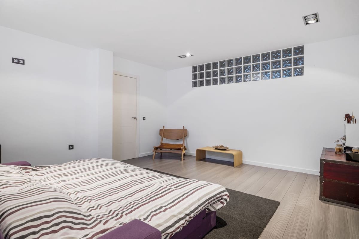 4 soveværelse Villa til salg i La Sierrezuela - € 795.000 (Ref: 8888014)