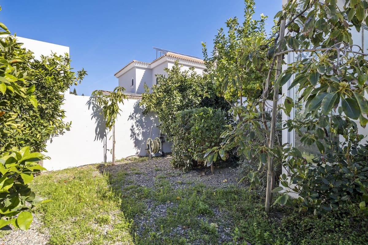 4 soveværelse Villa til salg i La Sierrezuela - € 795.000 (Ref: 8888014)