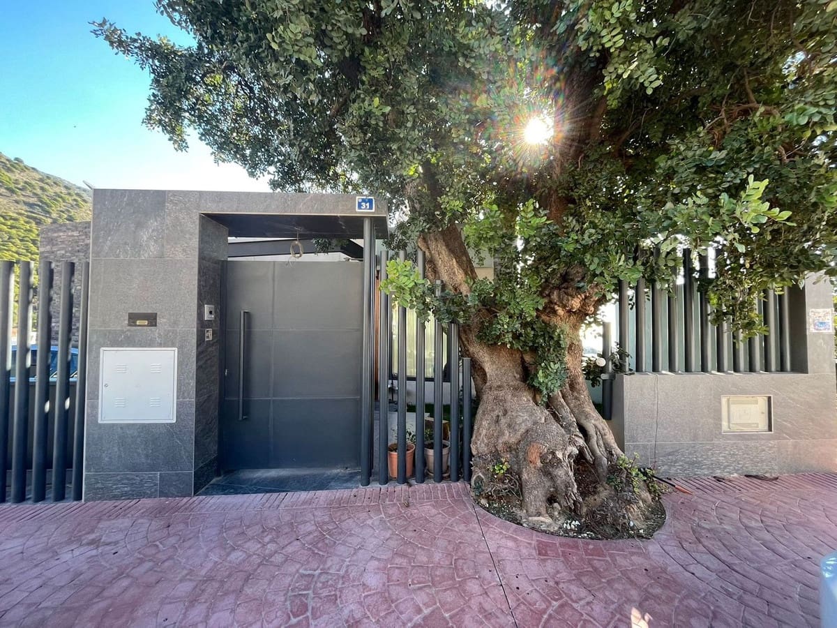 5 bedroom Villa for sale in Mijas with pool - € 1,500,000 (Ref: 8888019)