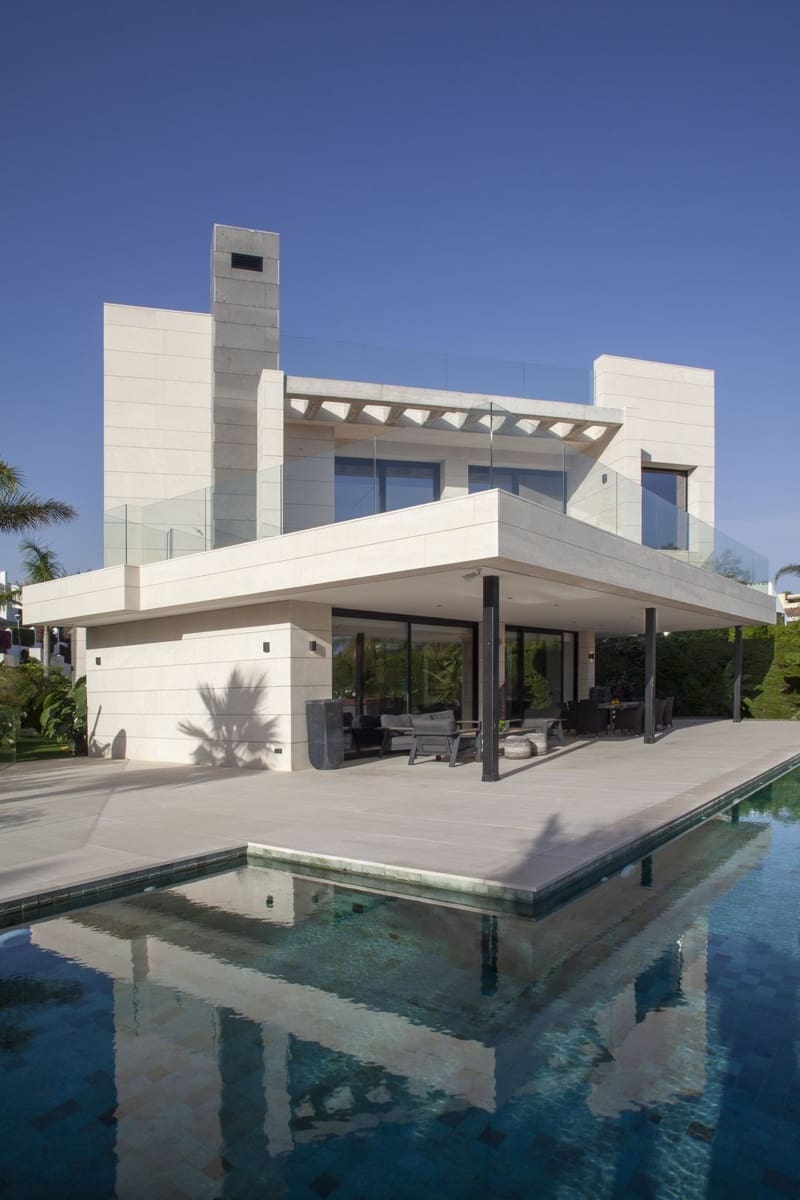 7 bedroom Villa for sale in Nueva Andalucia - € 4,995,000 (Ref: 8888020)