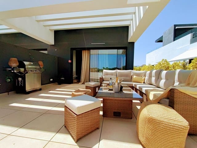 2 Zimmer Penthouse zu verkaufen in Zona Calvario, Estepona - 675.000 € (Ref: 8888026)