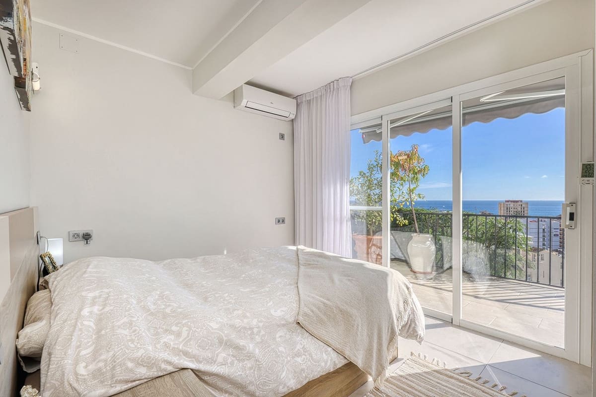 3 soverom Villa til salgs i Fuengirola med svømmebasseng garasje - € 999 999 (Ref: 8888031)