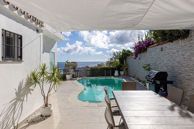 3 slaapkamer Villa te koop in Torreblanca, Fuengirola met zwembad garage - € 999.999 (Ref: 8888031)