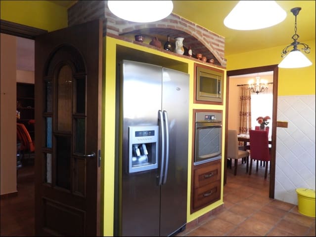 5 sypialnia Dom na sprzedaż w La Duquesa / Puerto de la Duquesa, Manilva - 950 000 € (Ref: 8888061)