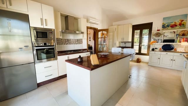 4 soveværelse Villa til salg i Alhaurín el Grande - € 995.000 (Ref: 8888063)