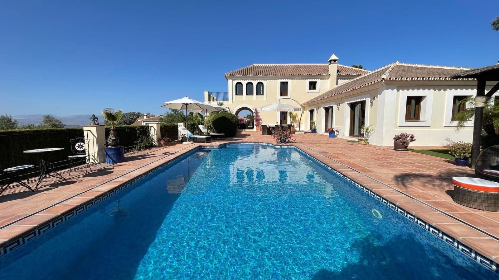 4 soveværelse Villa til salg i Alhaurin el Grande - € 995.000 (Ref: 8888063)