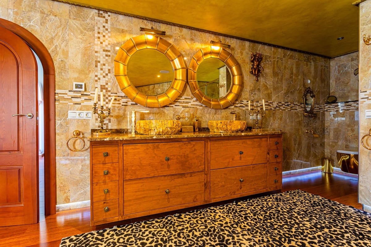 8 sypialnia Willa na sprzedaż w Benalmadena z garażem - 8 000 000 € (Ref: 8888090)