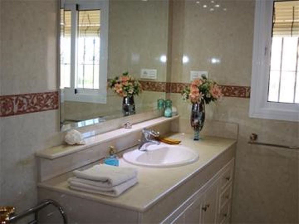 6 soveværelse Villa til salg i Torremolinos - € 1.065.000 (Ref: 8888091)