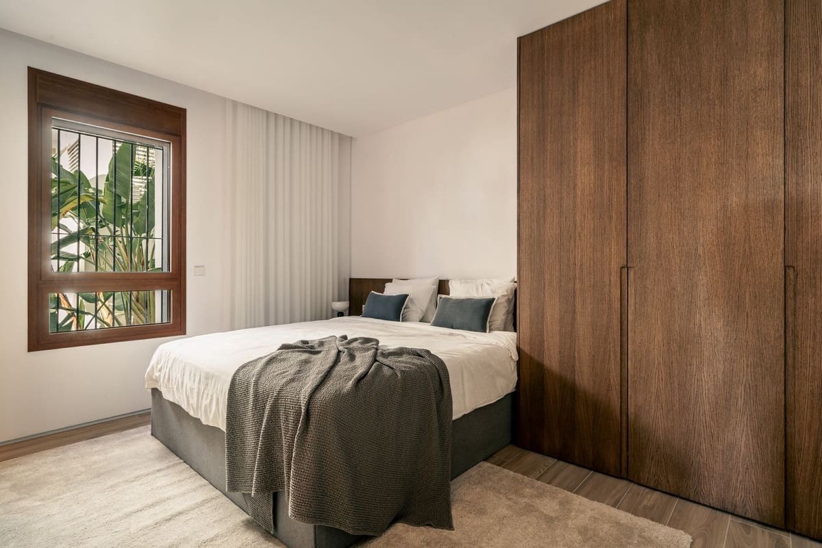 4 quarto Casa em Banda para venda em Nueva Andalucia com garagem - 2 250 000 € (Ref: 8888109)