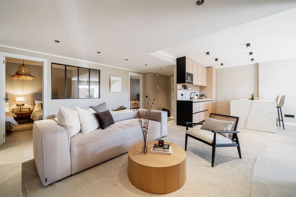 4 sypialnia Apartament na sprzedaż w Nueva Andalucia z basenem - 695 000 € (Ref: 8888112)