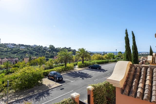 4 makuuhuone Paritalo myytävänä paikassa Valle Romano Golf, Estepona mukana uima-altaan - 718 693 € (Ref: 8888116)