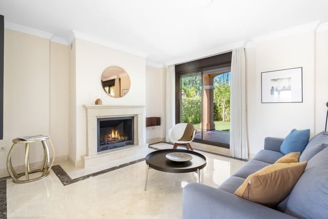 4 makuuhuone Paritalo myytävänä paikassa Valle Romano Golf, Estepona mukana uima-altaan - 718 693 € (Ref: 8888116)