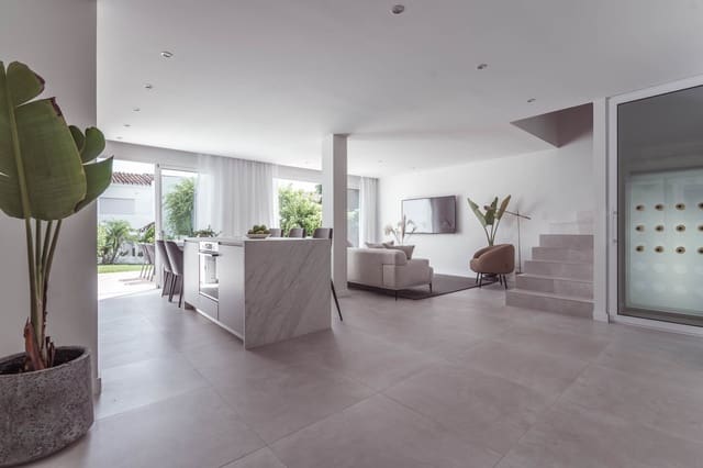 3 soveværelse Byhus til salg i Los Naranjos, Marbella - € 895.000 (Ref: 8888118)