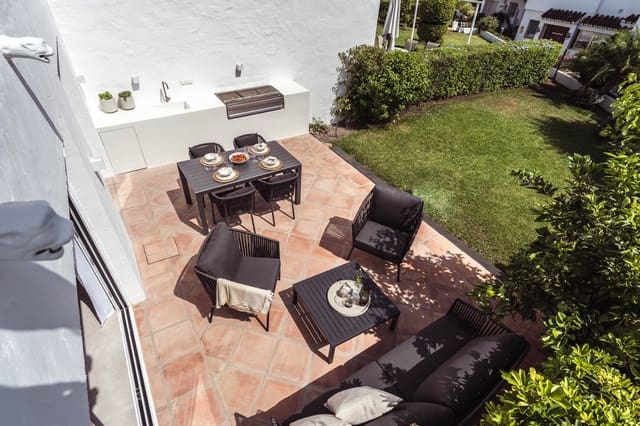 3 makuuhuone Omakotitalo myytävänä paikassa Los Naranjos, Marbella - 895 000 € (Ref: 8888118)