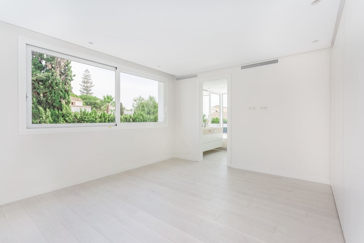 7 bedroom Villa for sale in El Rosario - € 3,950,000 (Ref: 8888123)