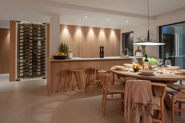 5 sypialnia Willa na sprzedaż w Las Brisas, Marbella - 3 795 000 € (Ref: 8888126)