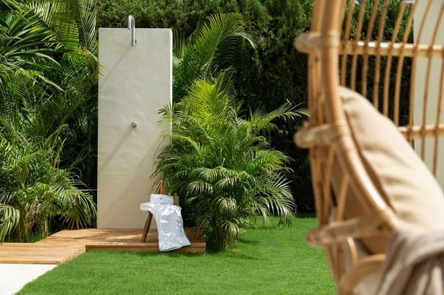 5 sypialnia Willa na sprzedaż w Las Brisas, Marbella - 3 795 000 € (Ref: 8888126)