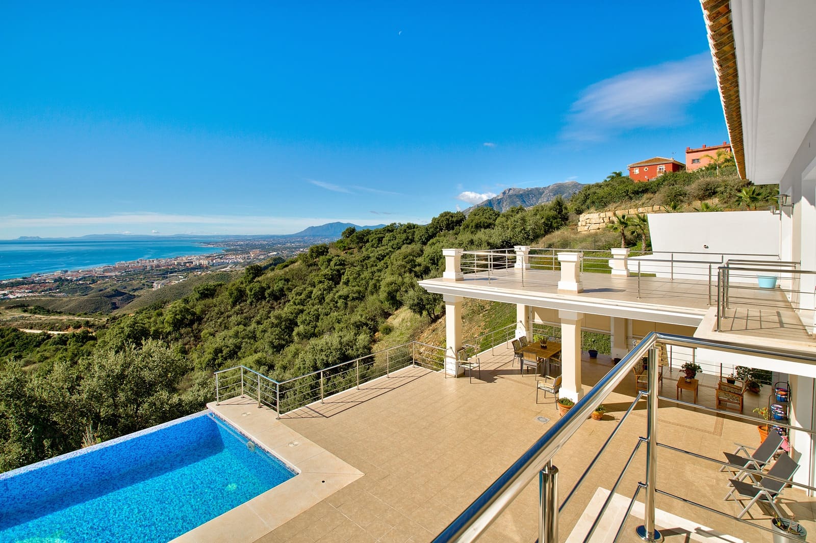 5 slaapkamer Villa te koop in Los Monteros - € 2.380.000 (Ref: 8888135)