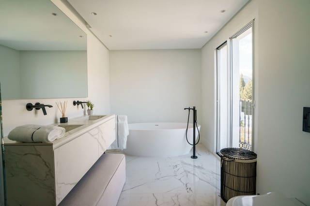 5 sypialnia Bungalow na sprzedaż w Aloha Golf, Marbella - 2 950 000 € (Ref: 8888137)