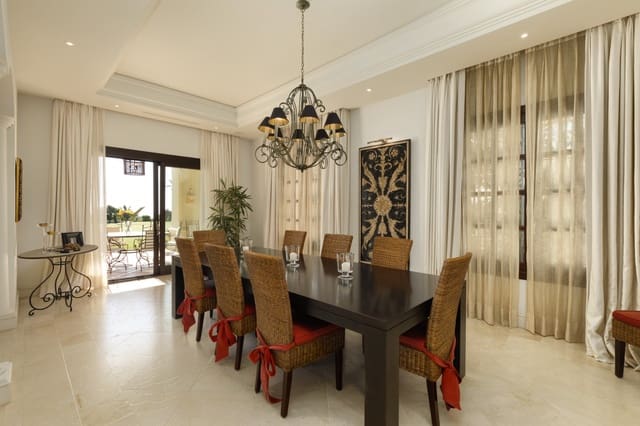 5 sypialnia Bungalow na sprzedaż w Casco Antiguo, Marbella - 4 900 000 € (Ref: 8888139)