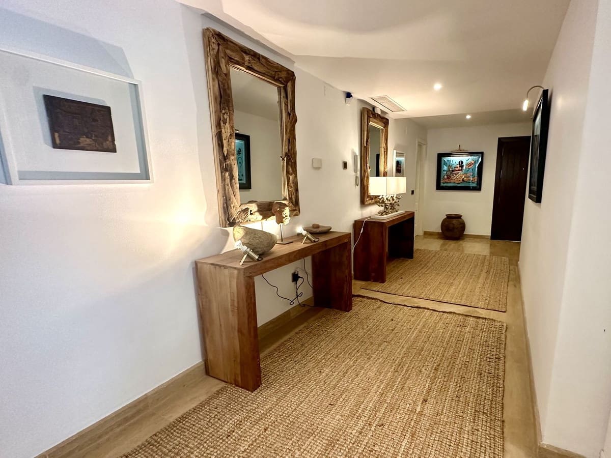 1 soveværelse Lejlighed til salg i Marbella med garage - € 695.000 (Ref: 8888146)