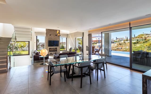 Chalet de 6 habitaciones en El Paraiso, Estepona en venta - 2.499.000 € (Ref: 8888153)