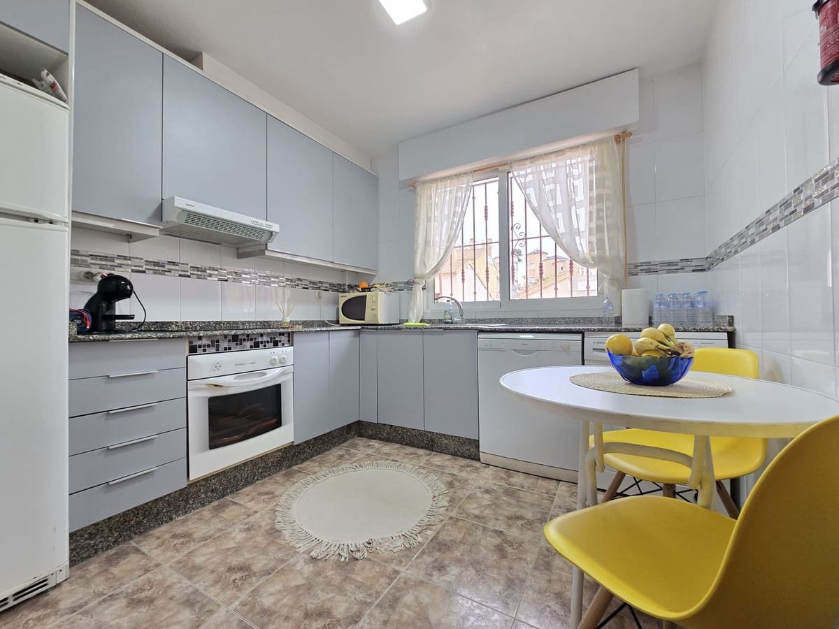 3 makuuhuone Huoneisto myytävänä paikassa Los Altos - 192 000 € (Ref: 8911745)