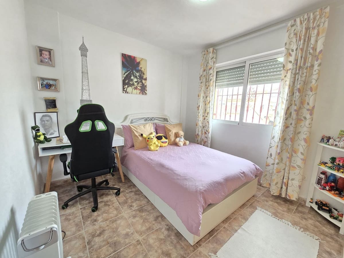 3 makuuhuone Huoneisto myytävänä paikassa Los Altos - 192 000 € (Ref: 8911745)
