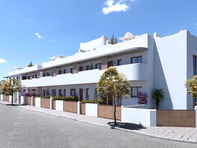 Bungalow de 3 habitaciones en Pilar de la Horadada en venta con piscina garaje - 299.900 € (Ref: 8911749)