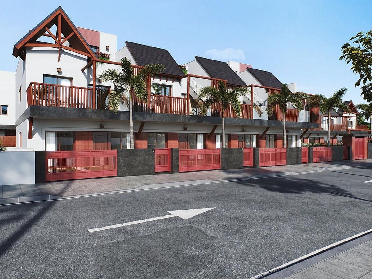 Bungalow de 2 habitaciones en Pilar de la Horadada en venta con piscina garaje - 253.900 € (Ref: 8911752)