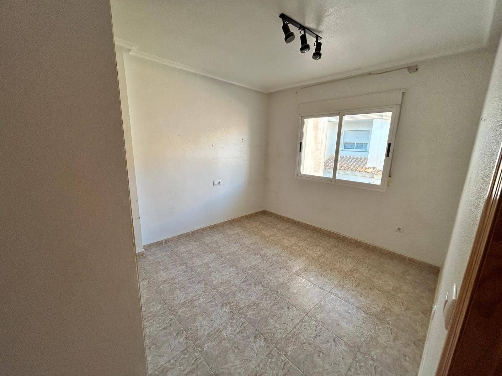 4 quarto Casa em Banda para venda em Los Alcazares - 187 000 € (Ref: 8911789)