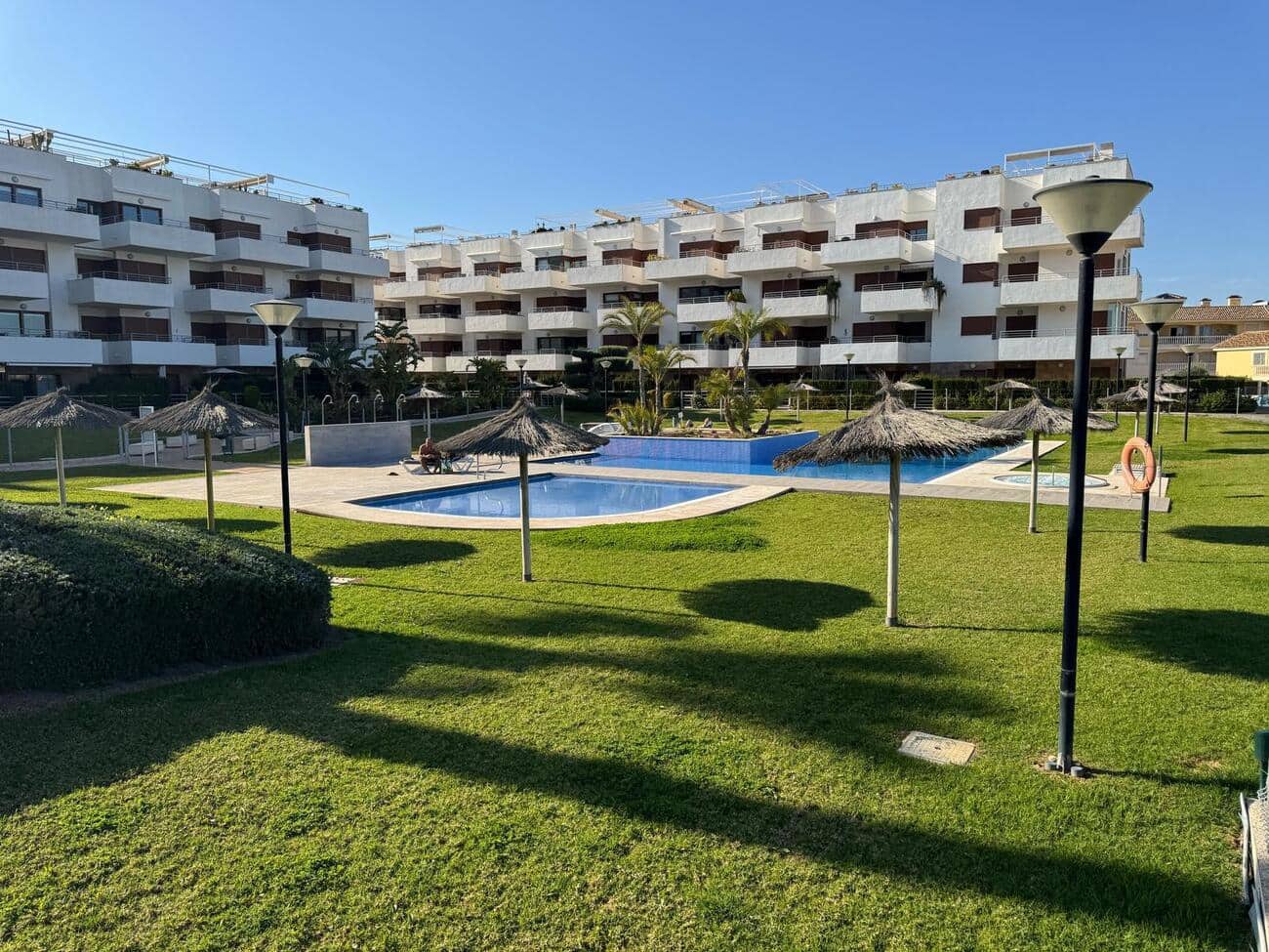 Apartamento de 2 habitaciones en Cabo Roig en venta - 239.900 € (Ref: 8911798)
