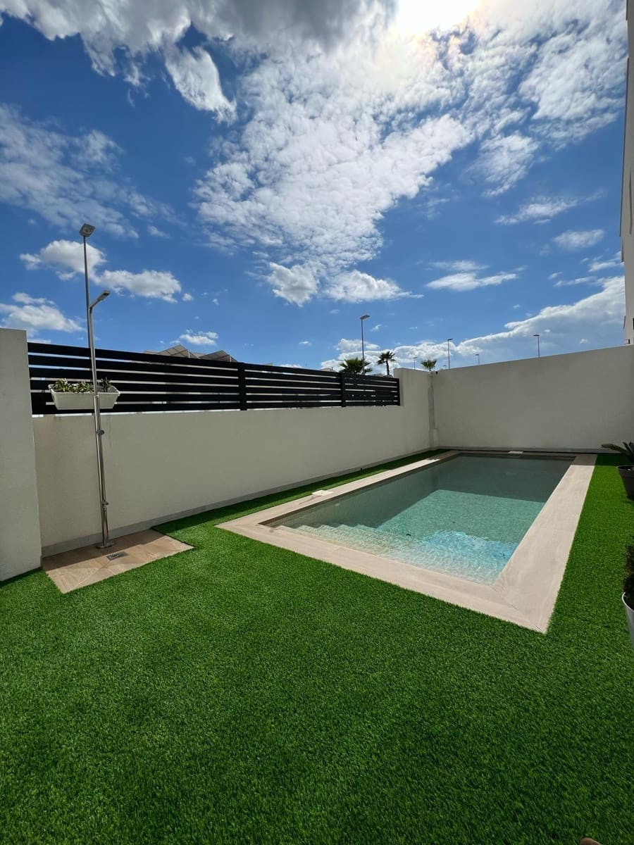 2 bedroom Villa for sale in Benijofar with pool - € 365,000 (Ref: 8911802)