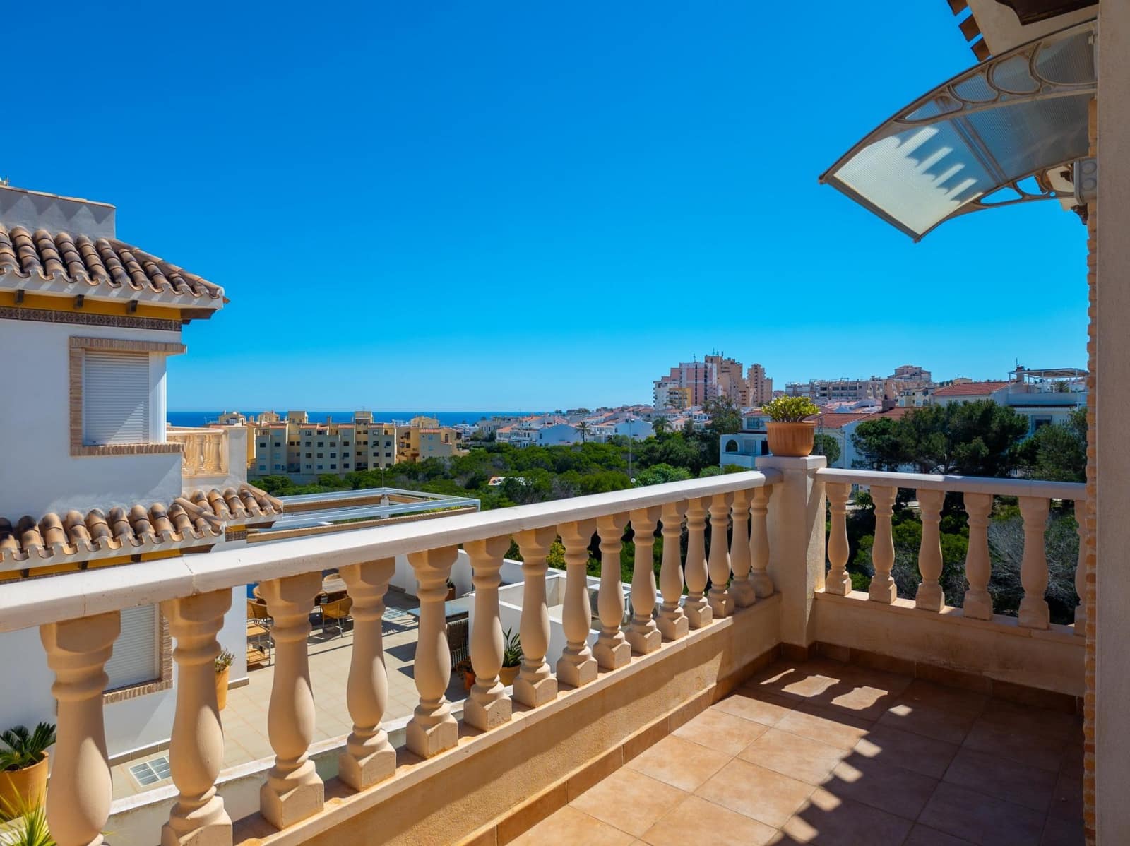 3 soverom Villa til salgs i Torrevieja - € 450 000 (Ref: 8911807)