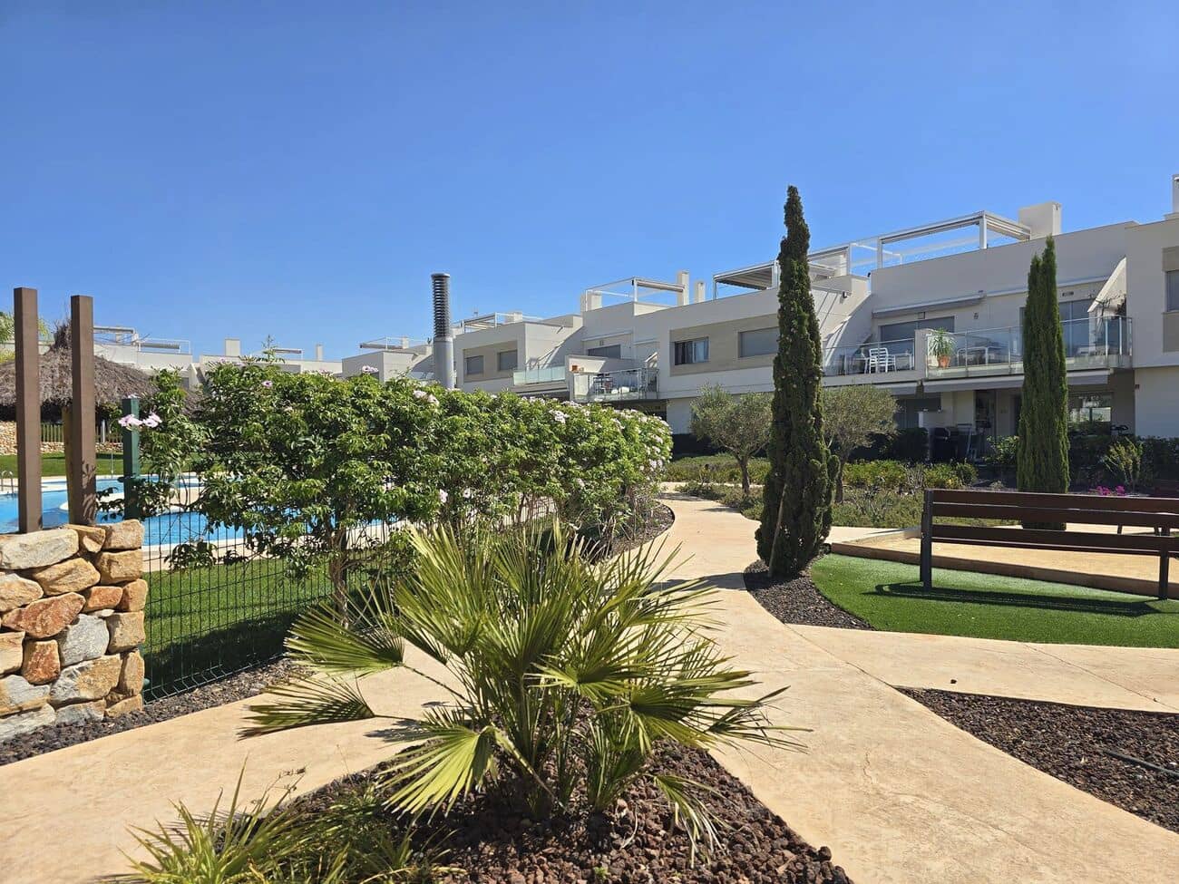 2 soveværelse Penthouse til salg i Entre Naranjos med swimmingpool - € 239.000 (Ref: 8911858)