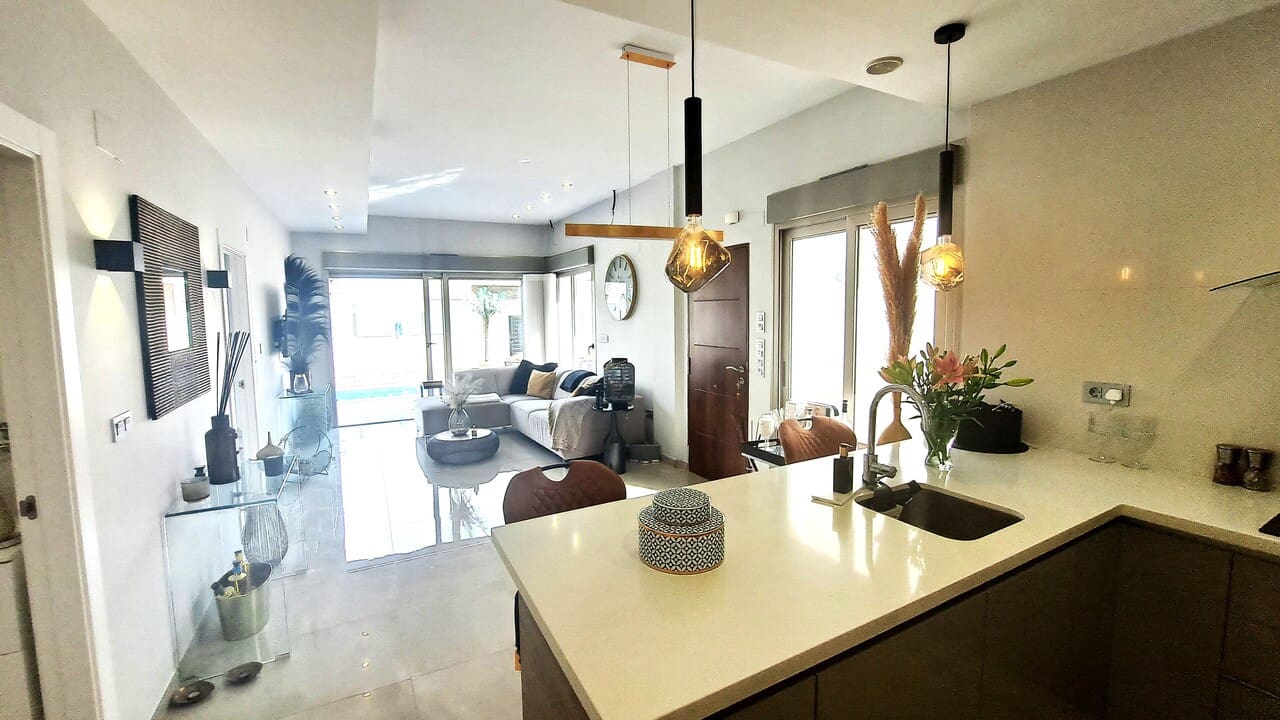 3 bedroom Villa for sale in Orihuela Costa with pool garage - € 369,950 (Ref: 8911884)